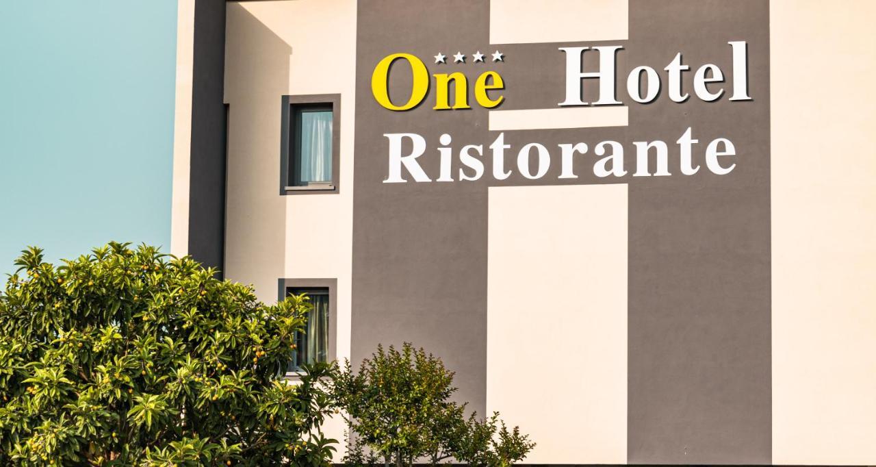 دالْميني One Hotel & Restaurant المظهر الخارجي الصورة